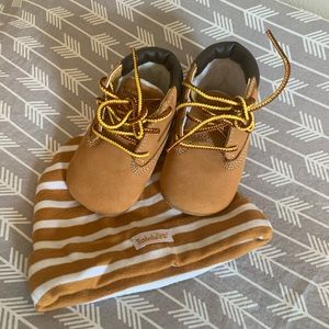 Timberland newborn shoes and hat